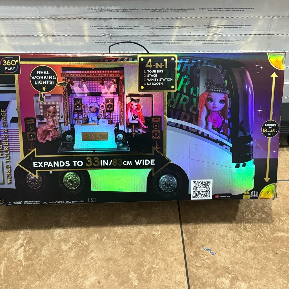 4-in-1 Tour Bus and Stage Playset